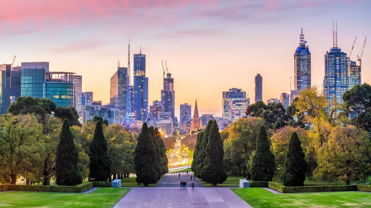 Sunset city view with skyscrapers from Shrine of Remembrance by Melbourne Plywood Supplier Ply Online